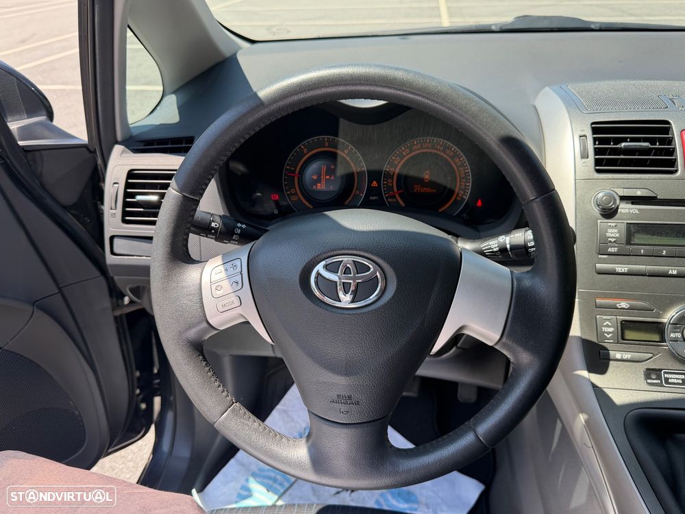 Toyota Auris 1.4 D-4D Luna - 20