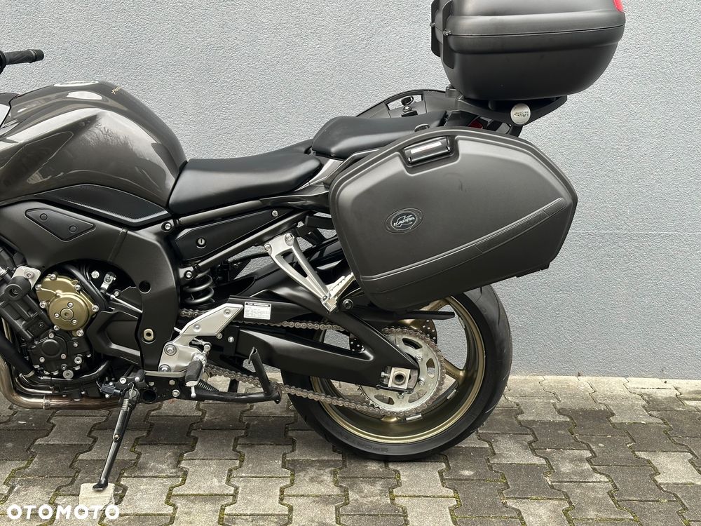 Yamaha FZ - 8