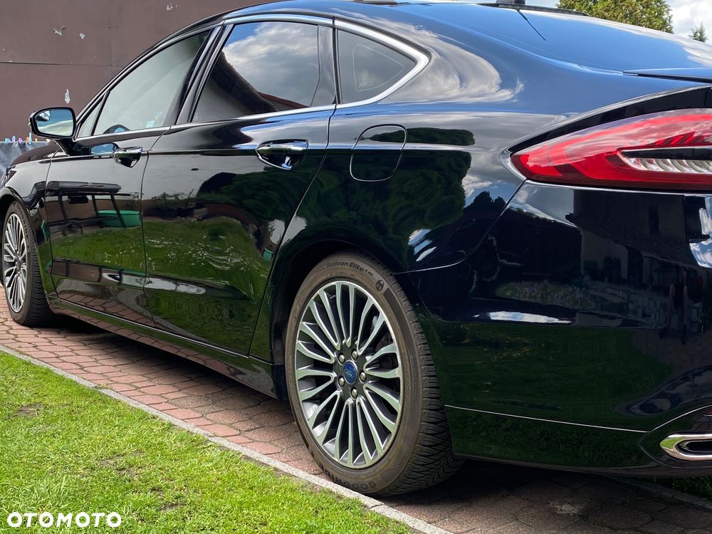 Ford Fusion - 4
