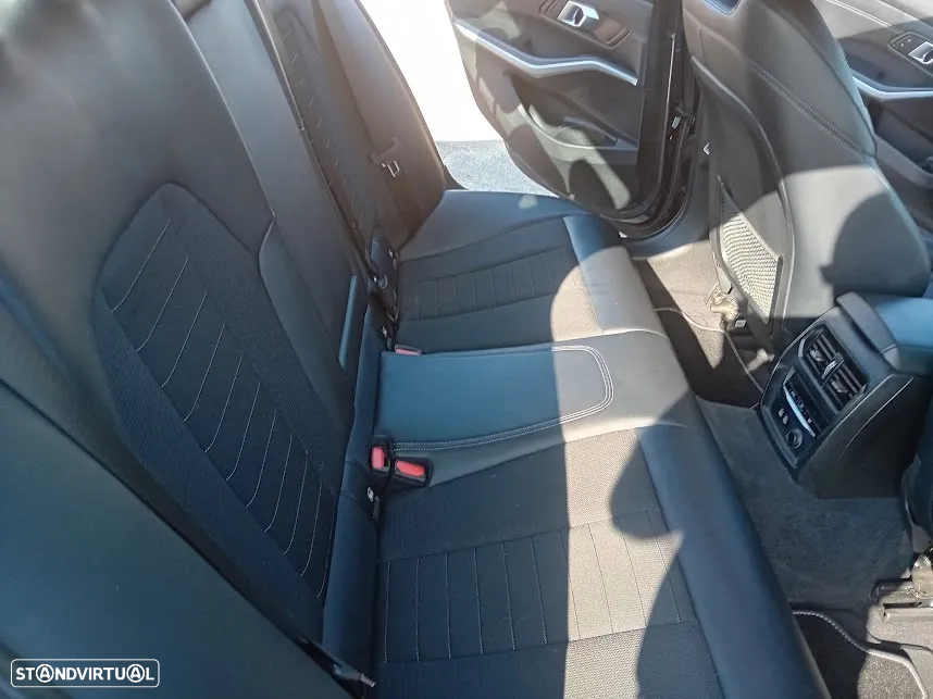 BMW ActiveHybrid 3 - 11