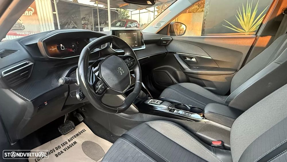 Peugeot 2008 1.5 BlueHDi Allure Pack EAT8 - 23