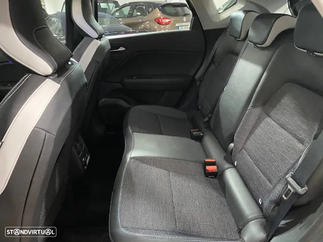 Renault Captur 1.6 E-Tech Plug-In Exclusive - 17
