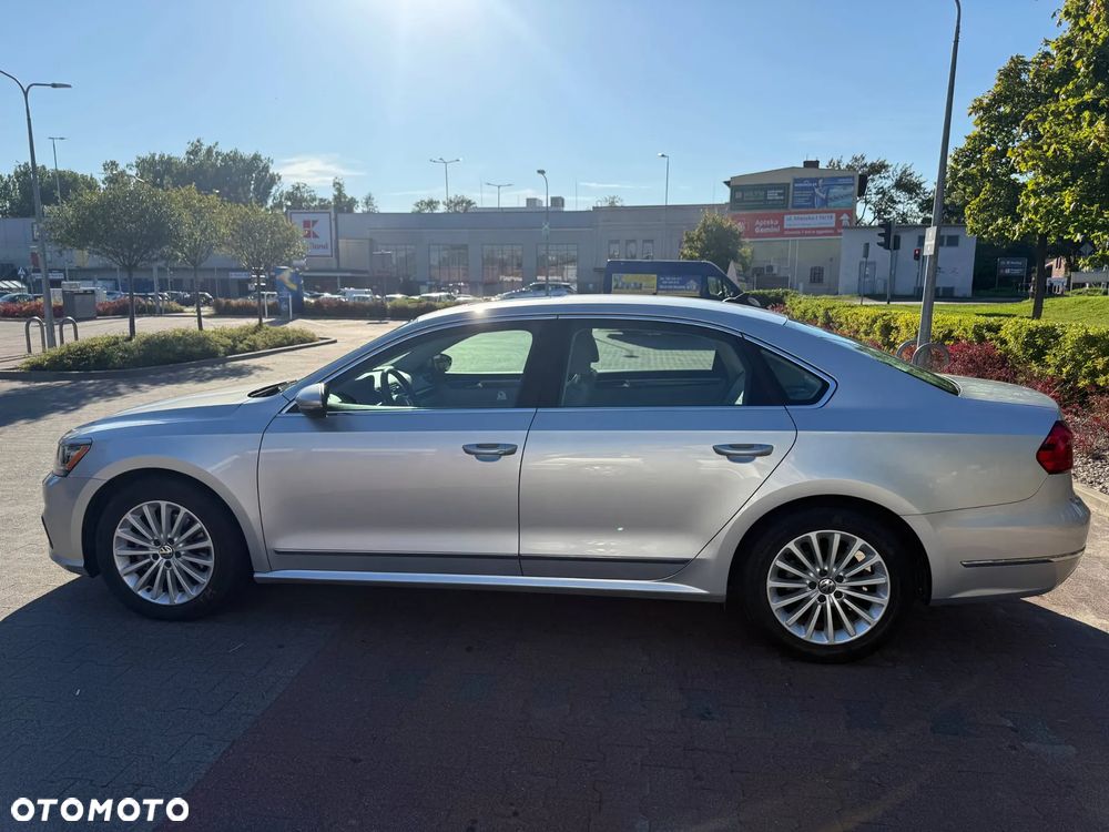 Volkswagen Passat 1.8 TSI (BlueMotion Technology) DSG Highline - 5