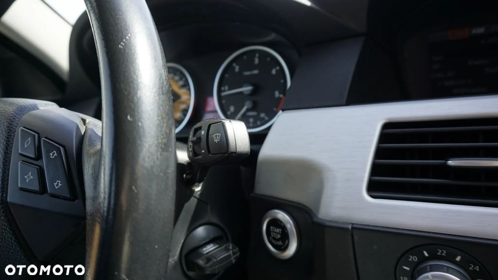 BMW Seria 5 520d - 30