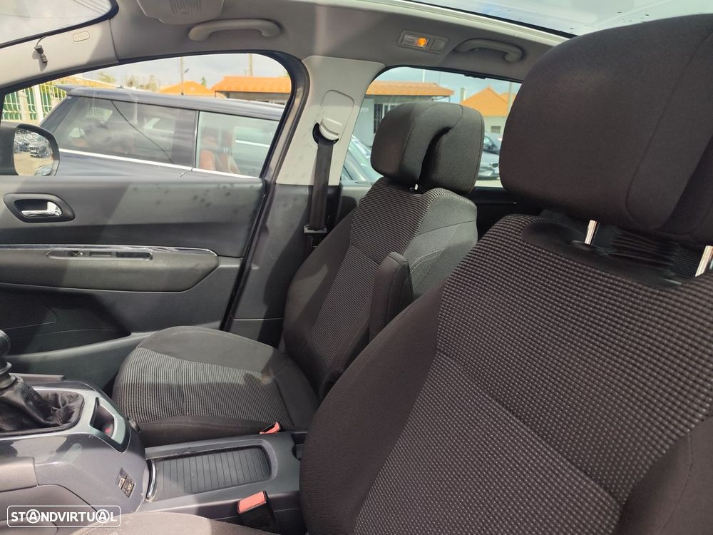 Peugeot 5008 1.6 HDi 7L Active - 45