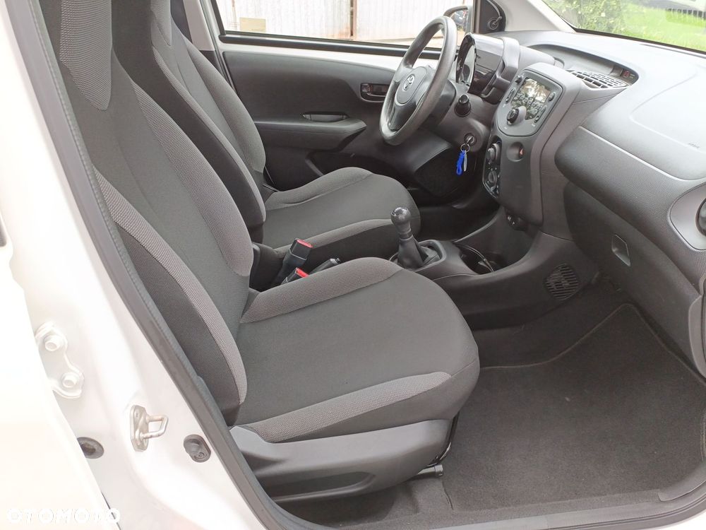 Toyota Aygo - 12