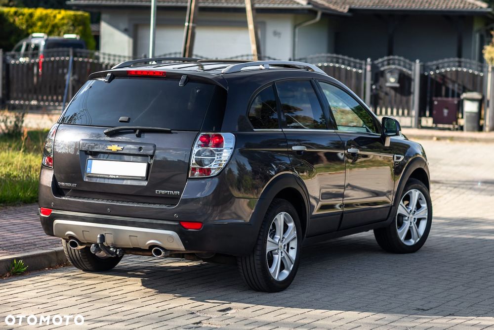 Chevrolet Captiva 2.2 d LTZ - 15