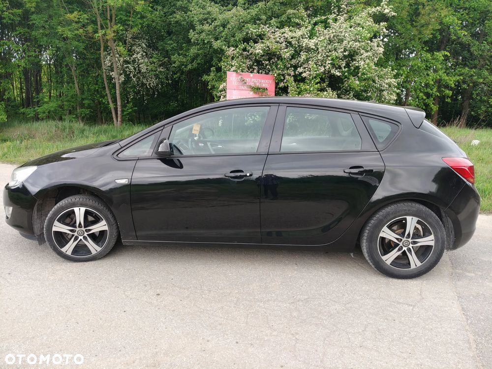 Opel Astra 1.6 Essentia - 9
