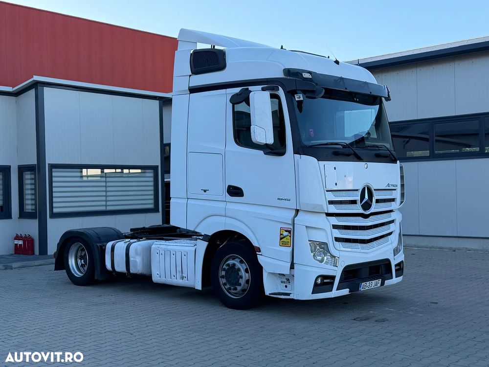 Mercedes-Benz ACTROS - 3