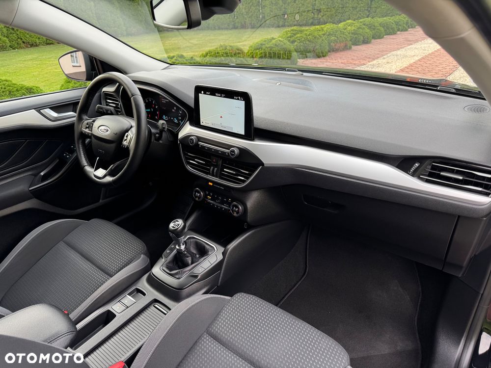 Ford Focus 1.0 EcoBoost Start-Stopp-System TITANIUM STYLE - 17