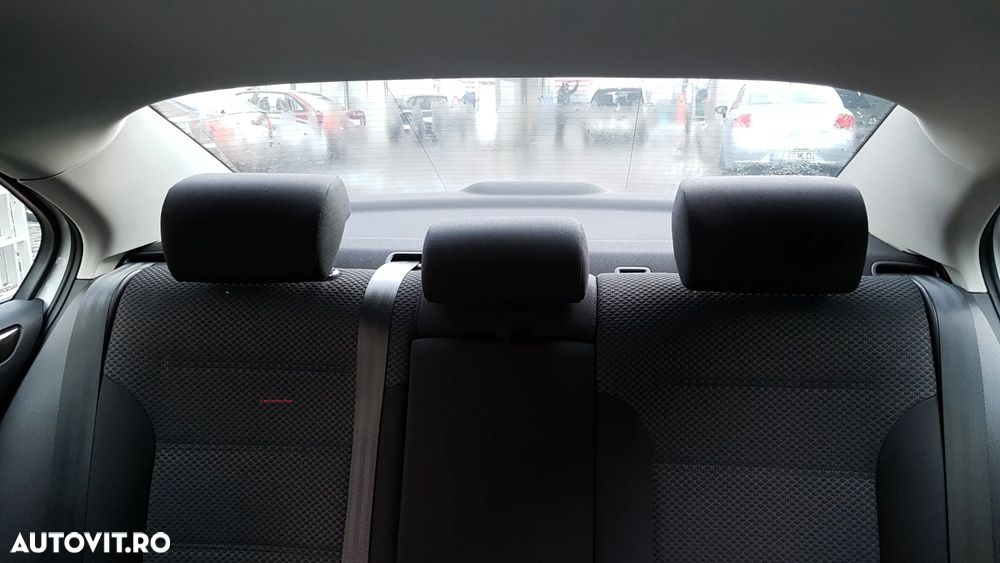 Volkswagen Jetta 1.2 TSI Comfortline - 6