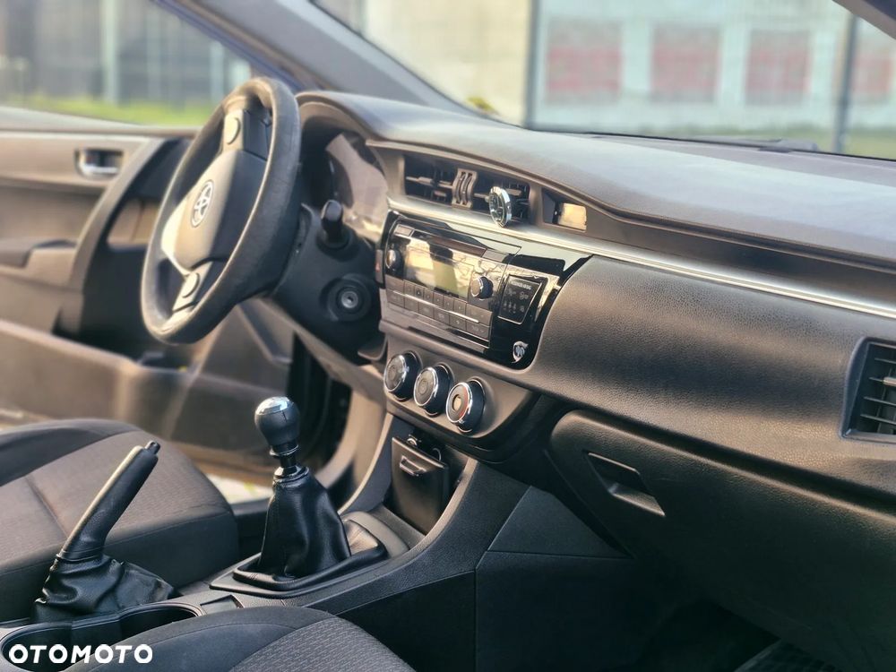 Toyota Corolla - 10