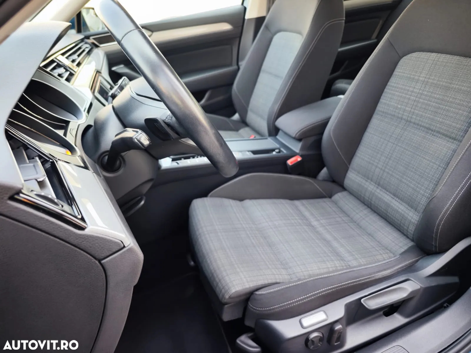 Volkswagen Passat - 29
