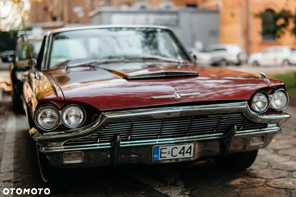 Ford Thunderbird - 4