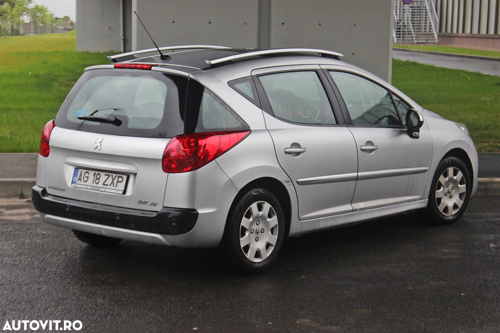 Peugeot 207 SW 1.6 HDI FAP Active - 12