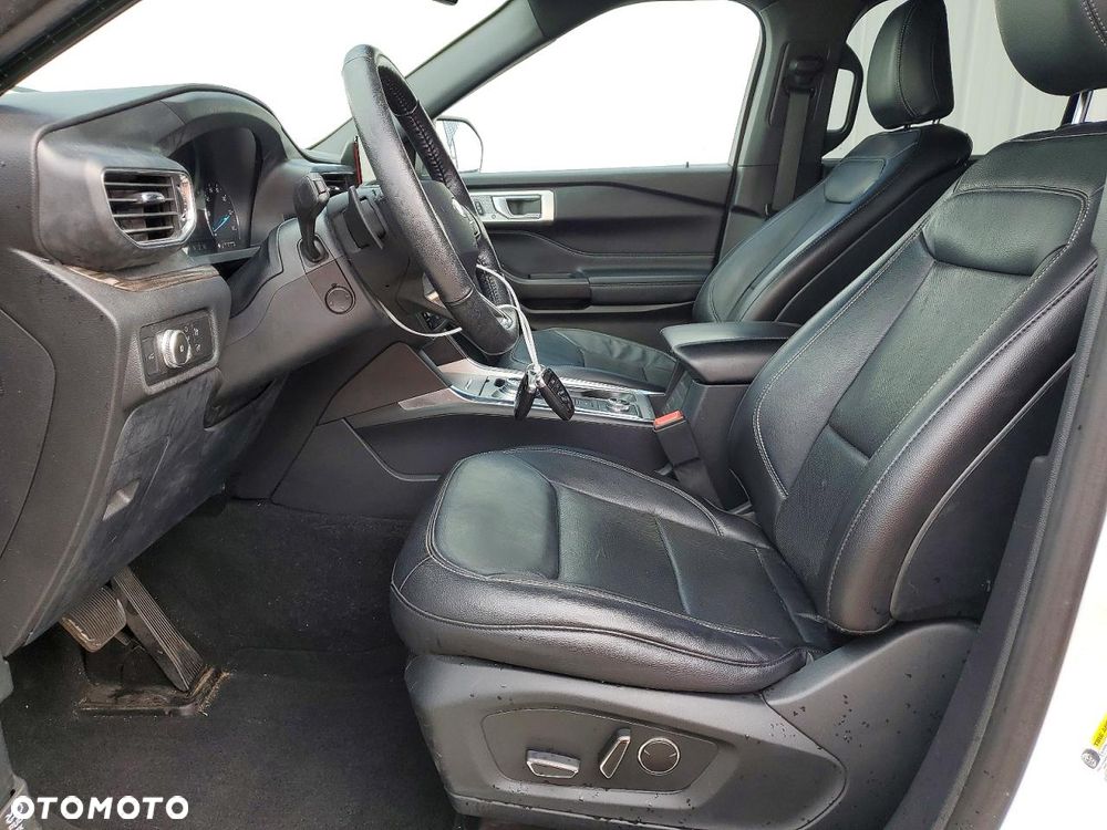 Ford Explorer - 8