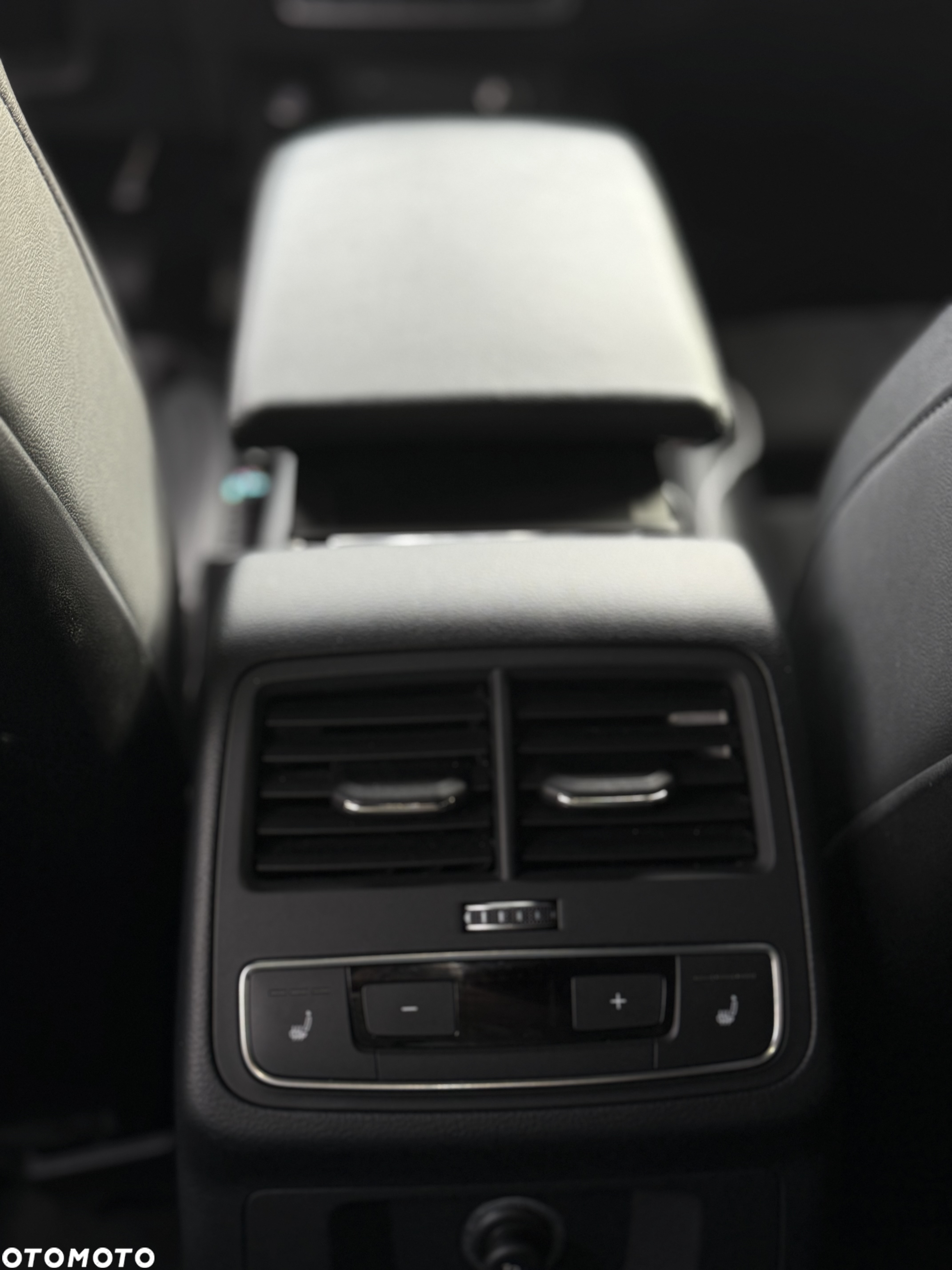 Audi A4 Avant 40 TDI S tronic - 24