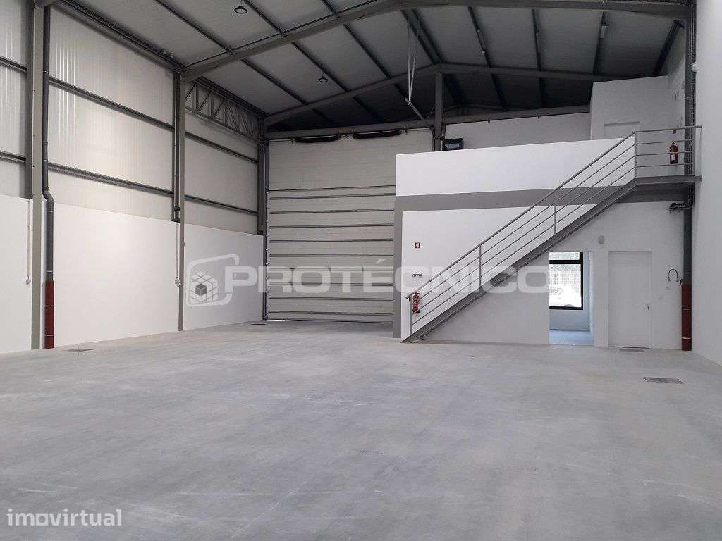 Armazém c/ 480m2 – Z. I. Águeda - Grande imagem: 3/12