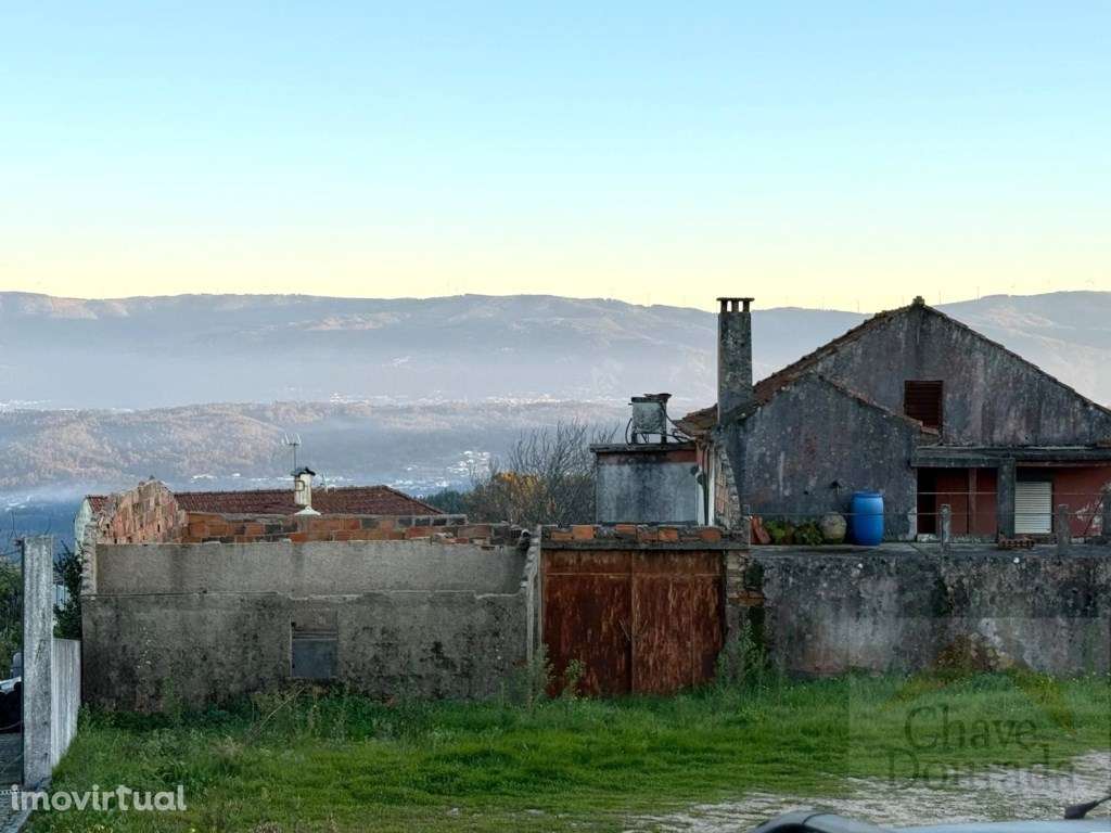 Moradia T3 com logradouro para recuperar - 15 minutos de Coimbra - Grande imagem: 3/20