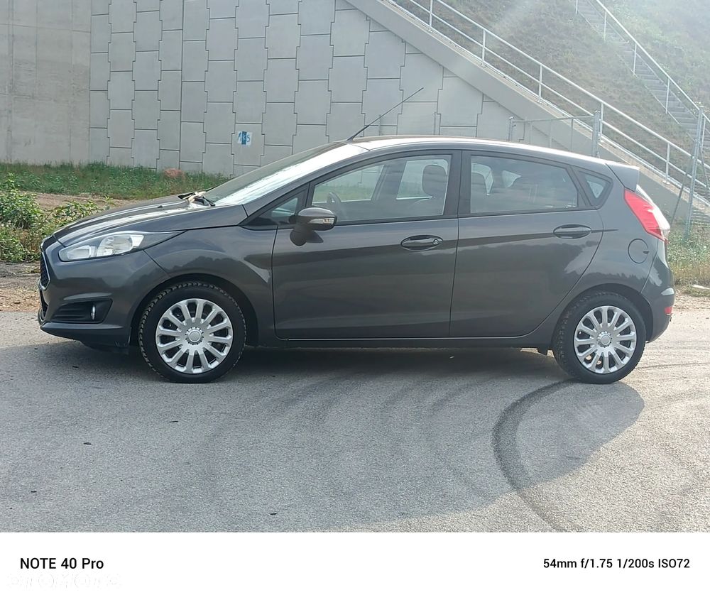 Ford Fiesta 1.5 TDCi Ambiente - 19