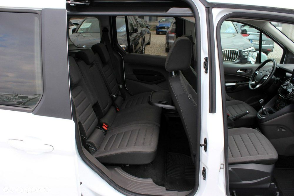 Ford Tourneo Connect - 10