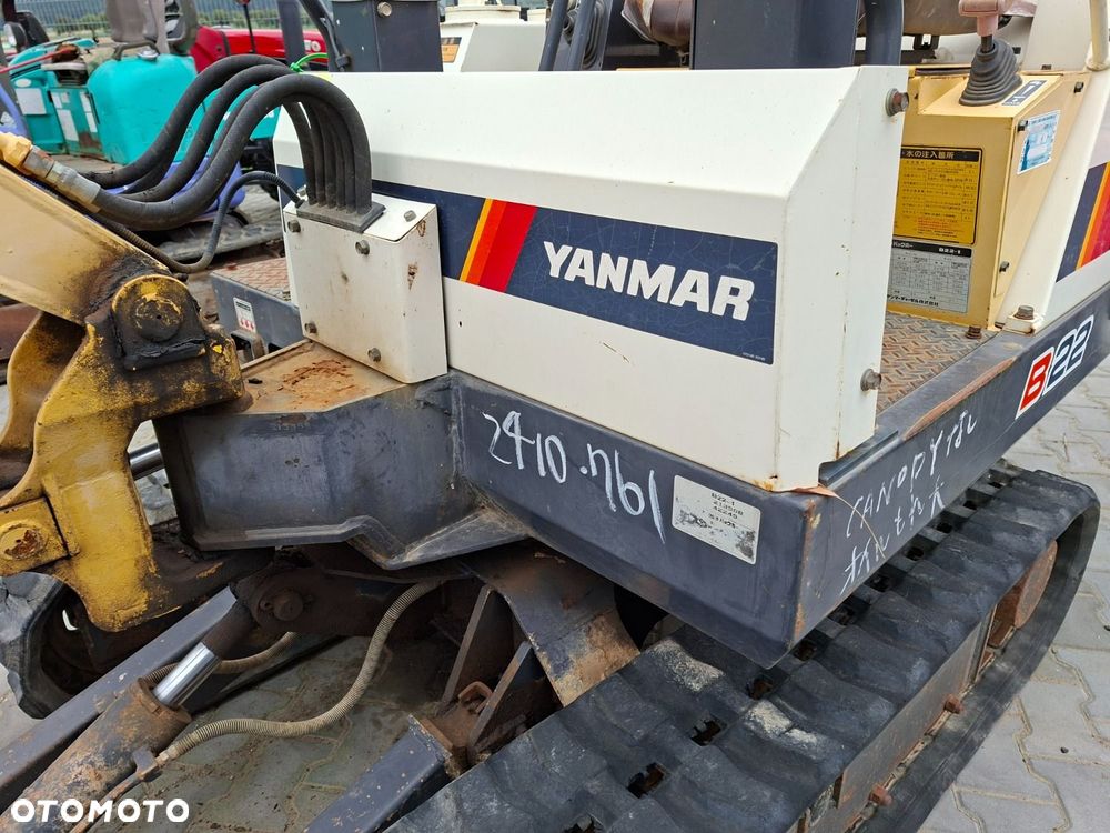 Yanmar B-22 - 16