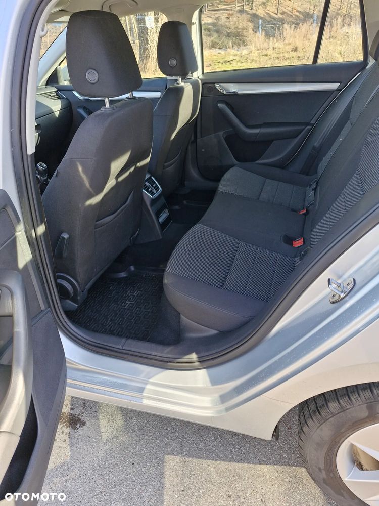 Skoda Octavia 1.4 TSI Ambition - 8