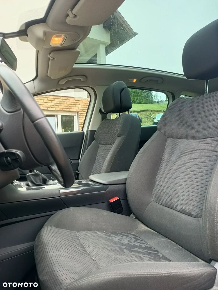 Peugeot 3008 1.6 HDi Trendy - 6