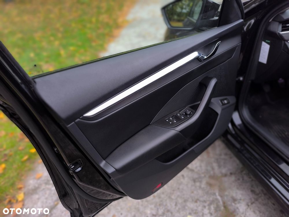 Skoda Octavia 1.5 TSI Scout First Edition - 26
