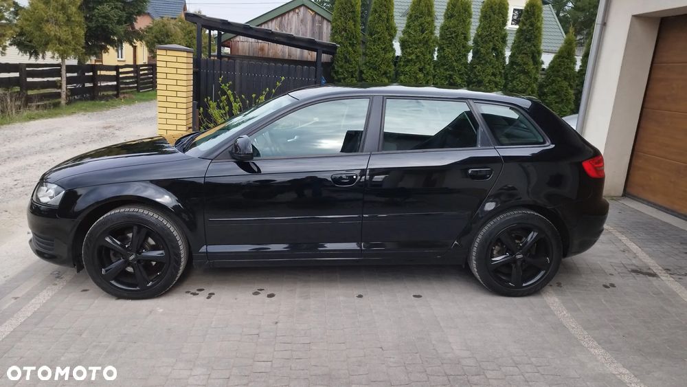 Audi A3 Sportback 1.6 Ambiente - 14