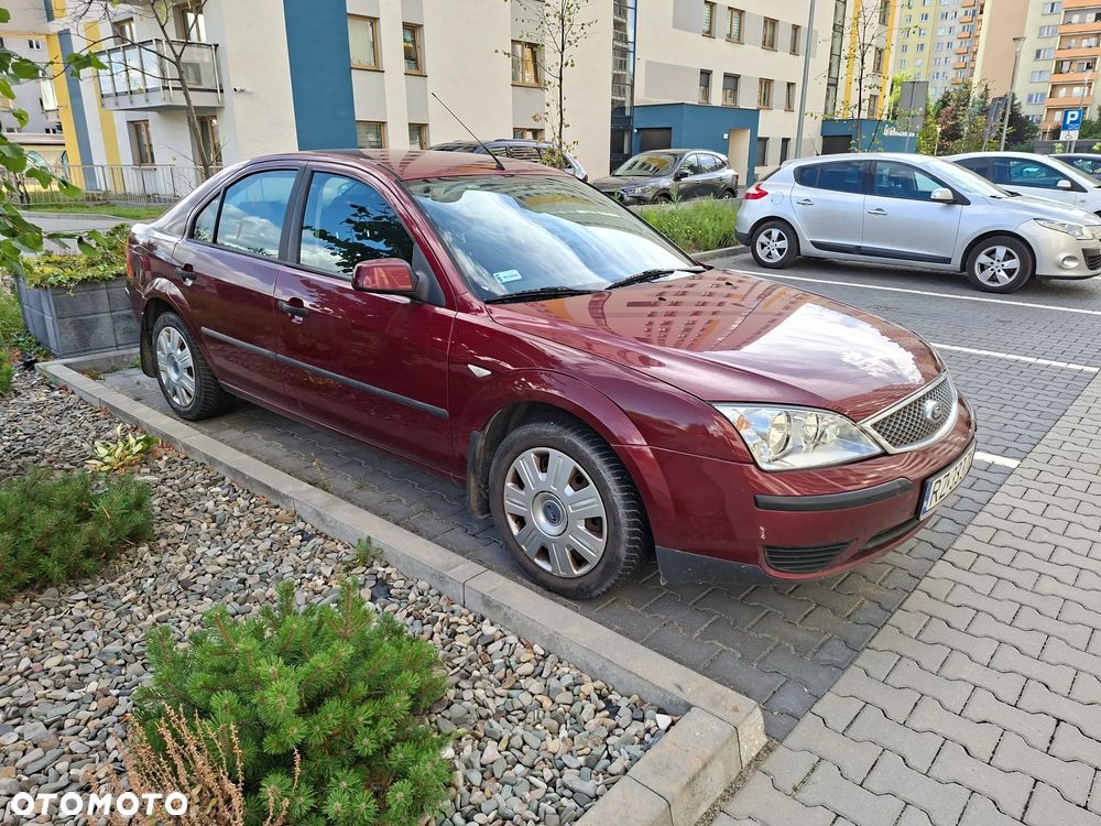Ford Mondeo 1.8 Ambiente - 1