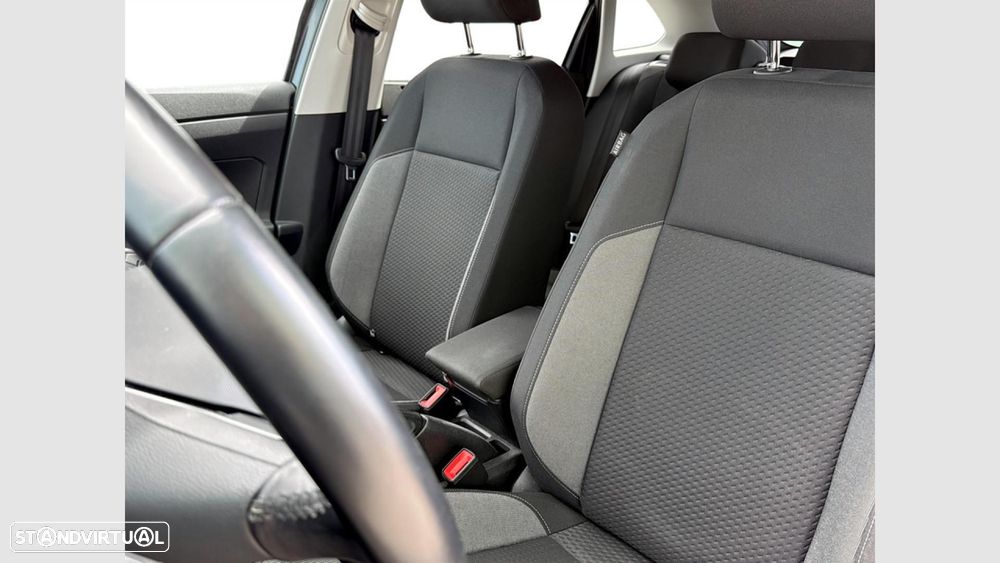 Volkswagen Taigo 1.0 TSI Urban — fotografia 11