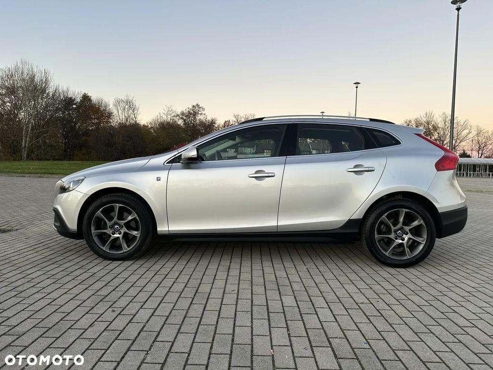 Volvo V40 Cross Country D2 Drive-E Ocean Race - 7