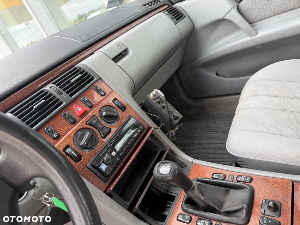 Mercedes-Benz Klasa E 200 CDI Classic - 15