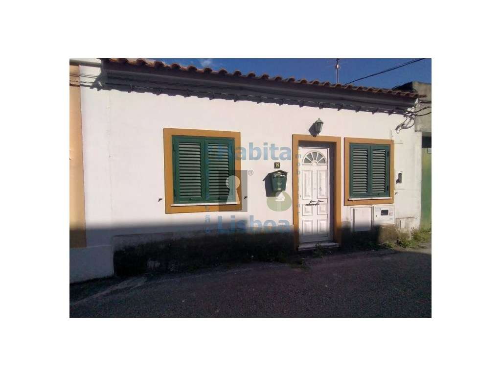 Moradia remodelada com terraço Junto à Baia do Seixal - Grande imagem: 2/30