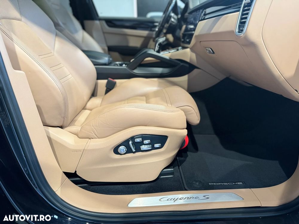 Porsche Cayenne S Tiptronic S - 14