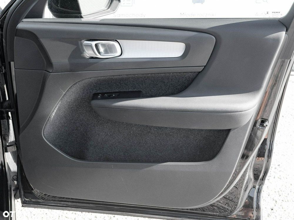 Volvo XC 40 B3 Core - 32