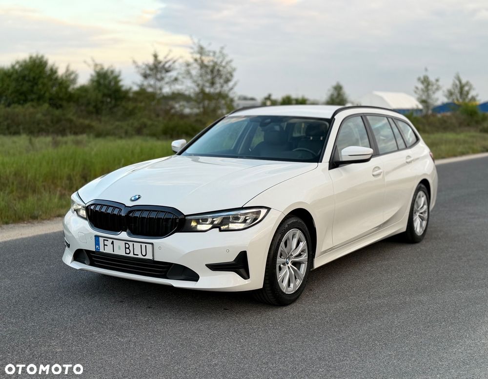 BMW Seria 3 320d Sport Line - 3