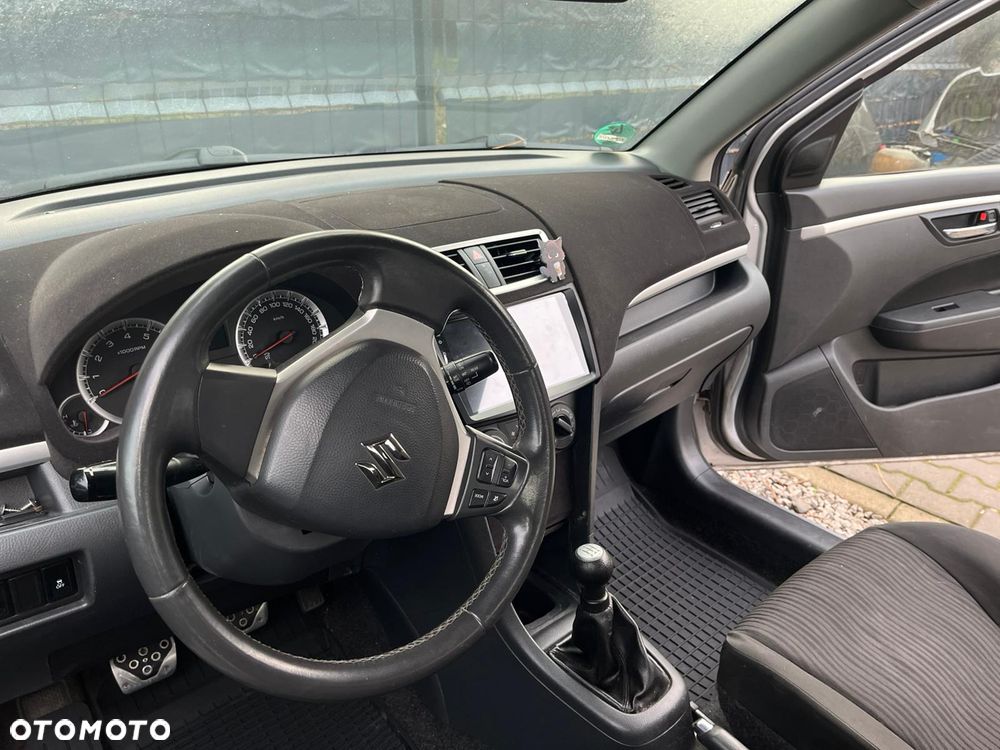 Suzuki Swift 1.2 - 12