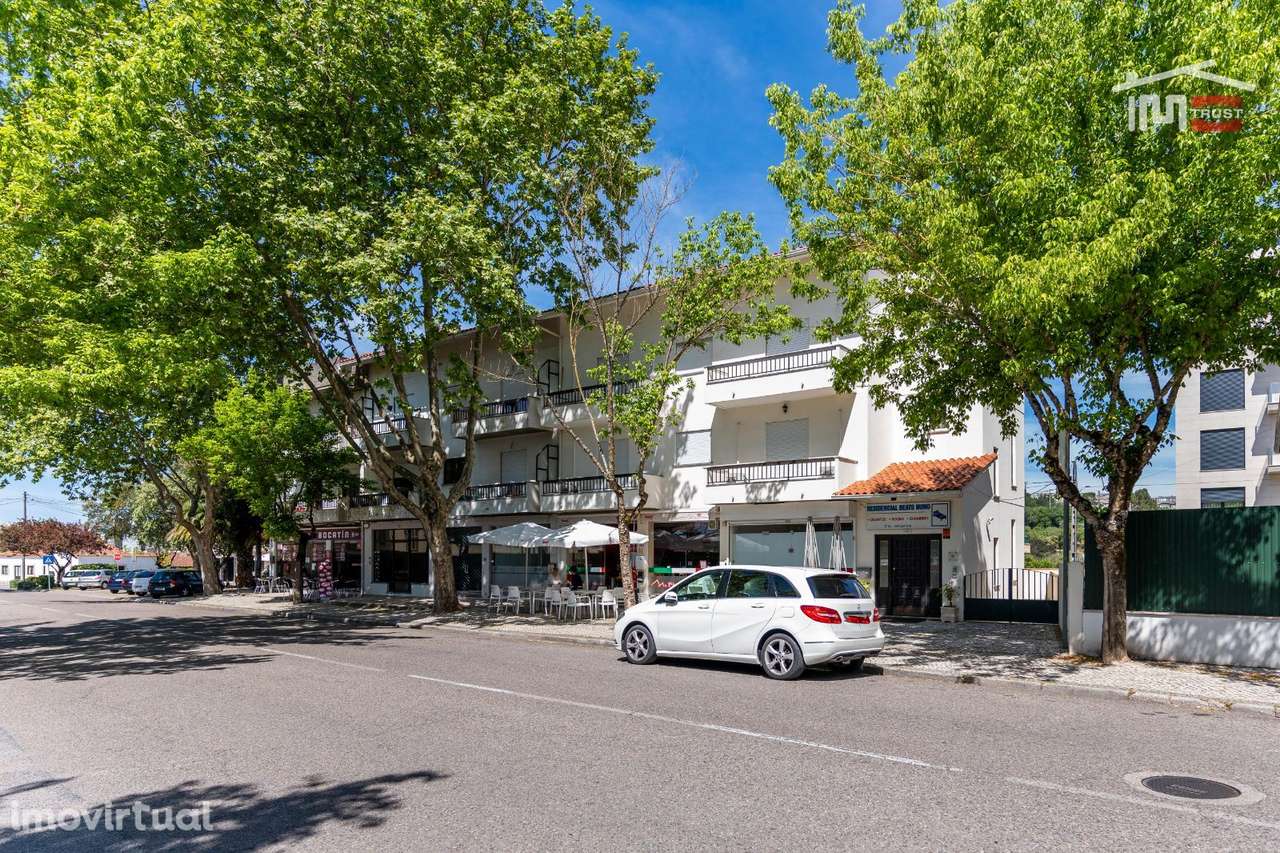 PREDIO EM PROPRIEDADE HORIZONTAL PARA HABITAÇÃO E COMERCIO COM LICE... - Grande imagem: 2/32