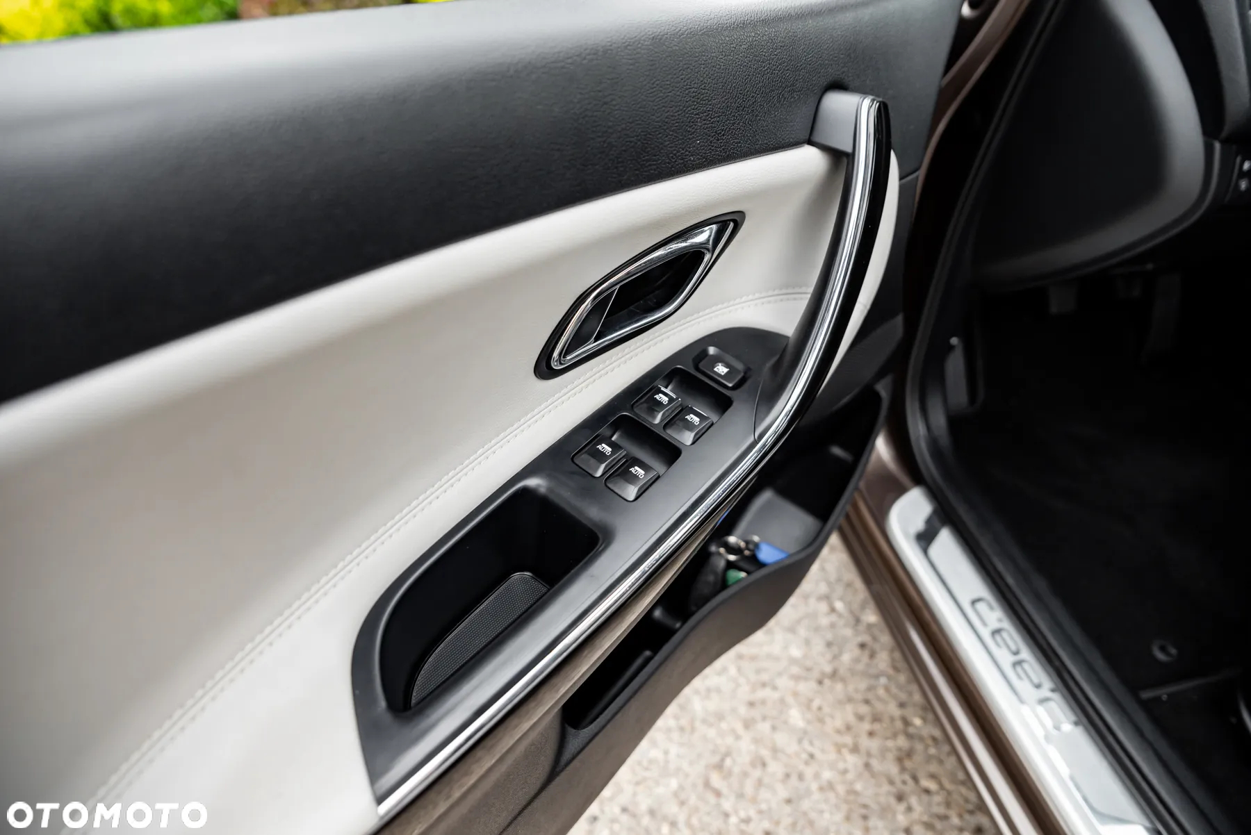 Kia Ceed Cee'd 1.6 GDI L - 21