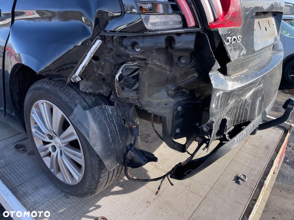 Peugeot 308 1.6 BlueHDi Allure S&S - 8