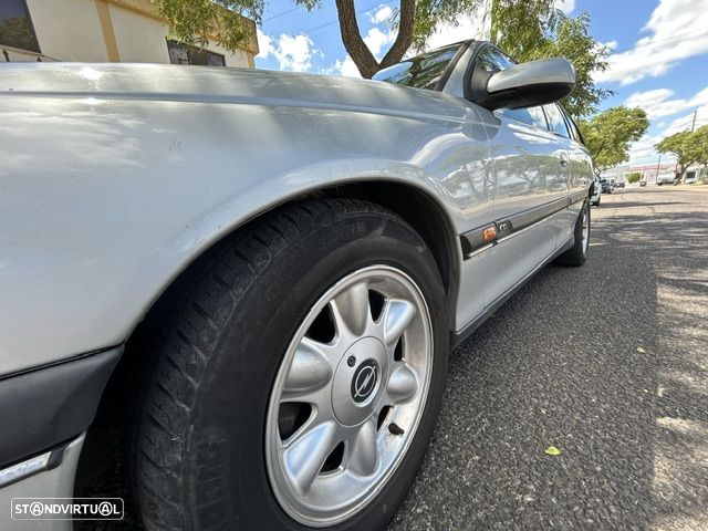 Opel Omega Caravan 2.5i V6 CD - 7