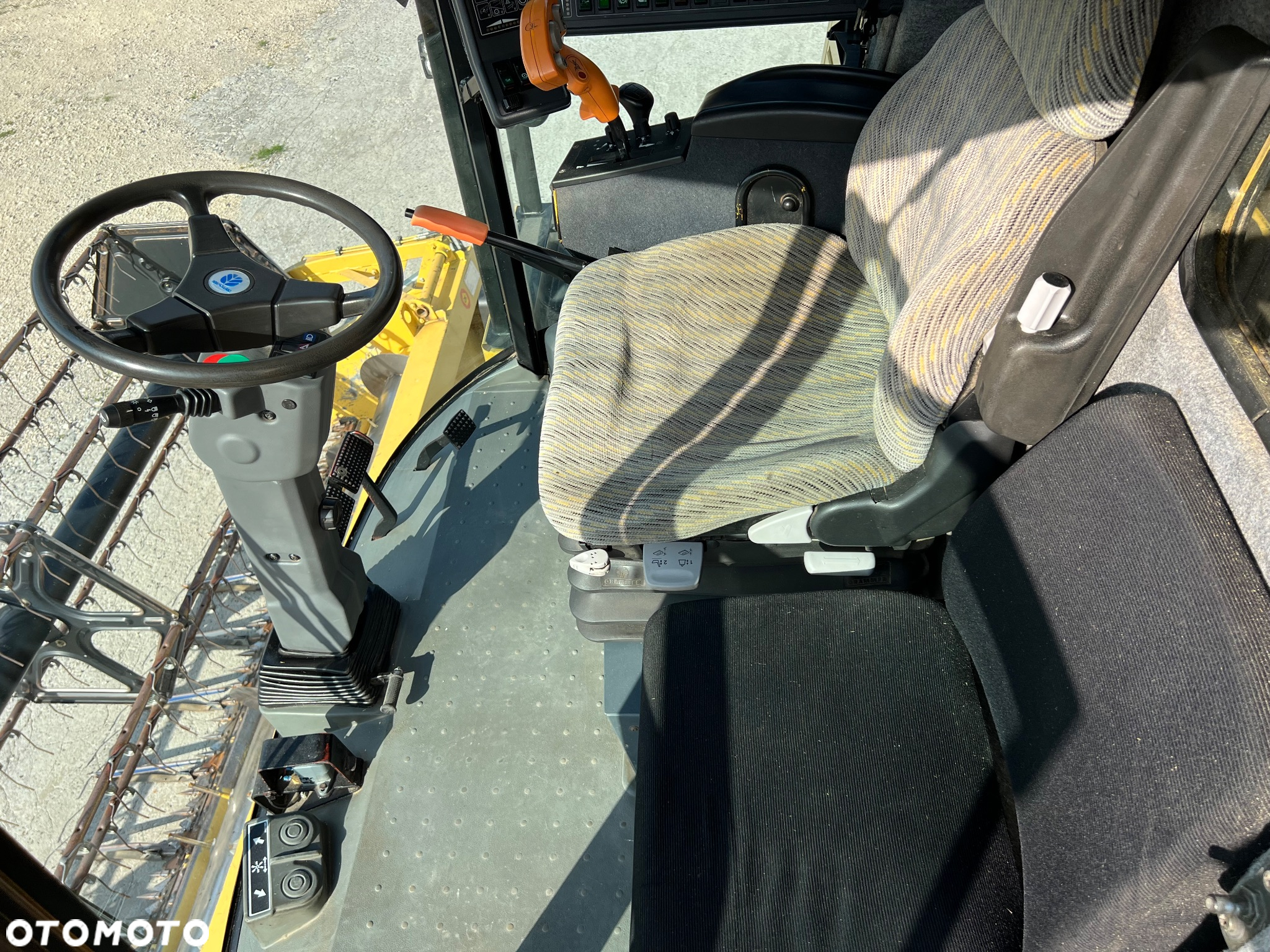 New Holland TX65 plus - 38
