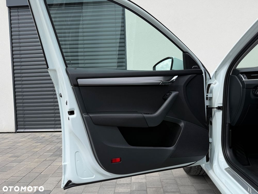 Skoda Octavia 2.0 TDI DSG Premium Edition - 16