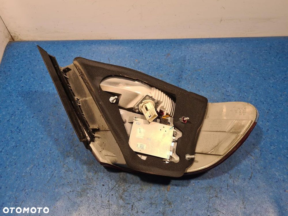 BMW 7 E65 LIFT LAMPA TYŁ PRAWA ZEWNĘTRZNA - 7