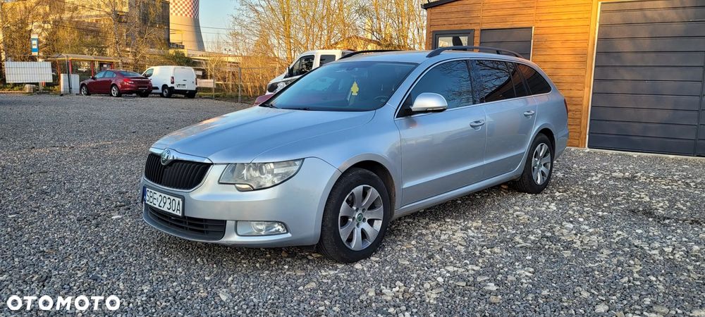 Skoda Superb 1.8 TSI FAMILY - 30