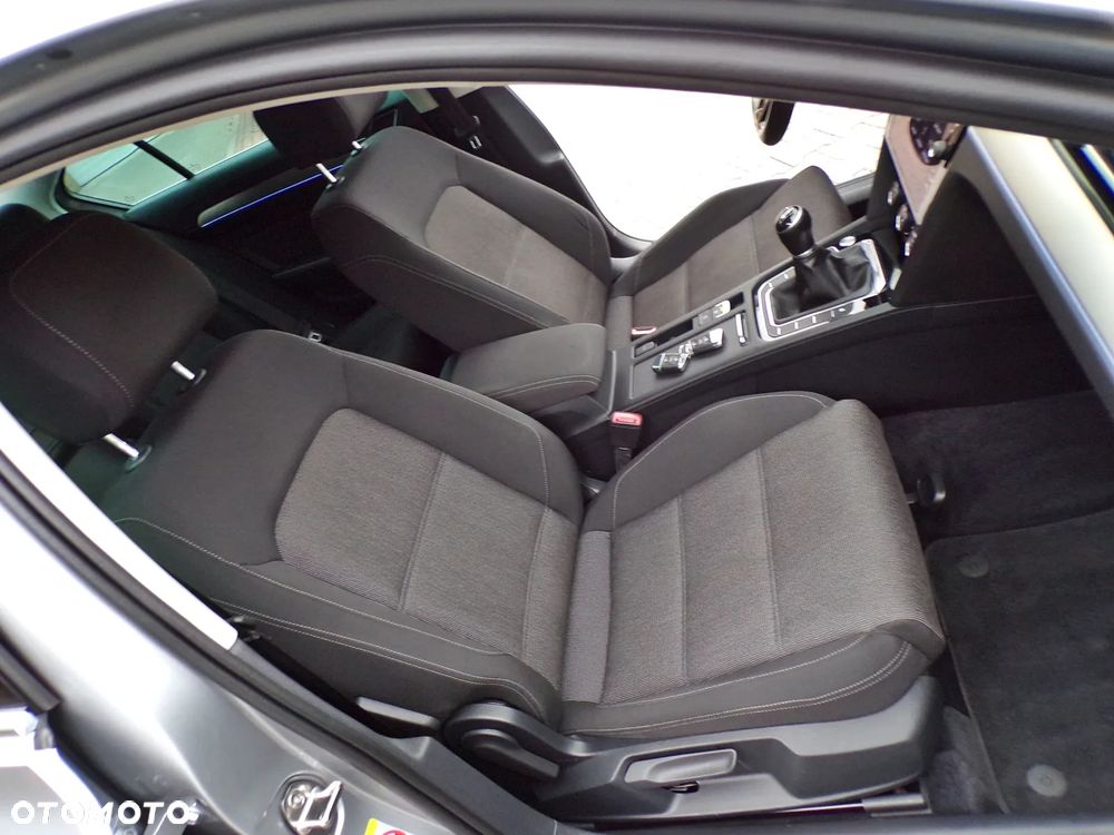 Volkswagen Passat 2.0 TDI (BlueMotion Technology) Comfortline - 30