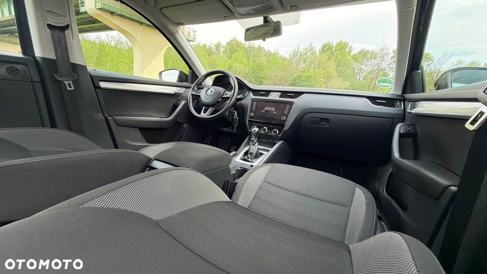 Skoda Octavia 1.4 TSI Clever - 9