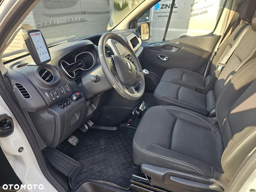 Renault Trafic - 26